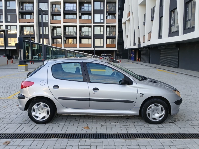 Peugeot 206 1.4i, снимка 5 - Автомобили и джипове - 48435043