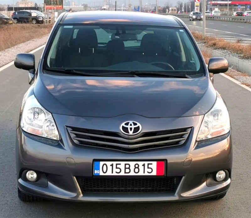 Toyota Verso 2.0d4d PANORAMA, снимка 3 - Автомобили и джипове - 48634462