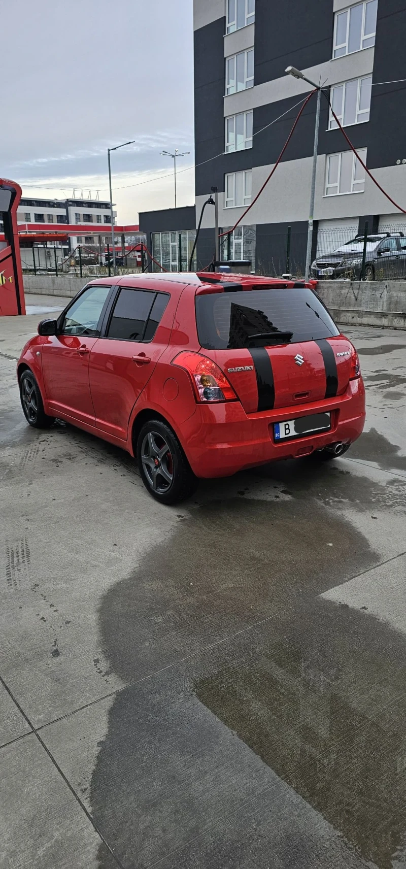 Suzuki Swift 1.3i 92k.c., снимка 5 - Автомобили и джипове - 48661791