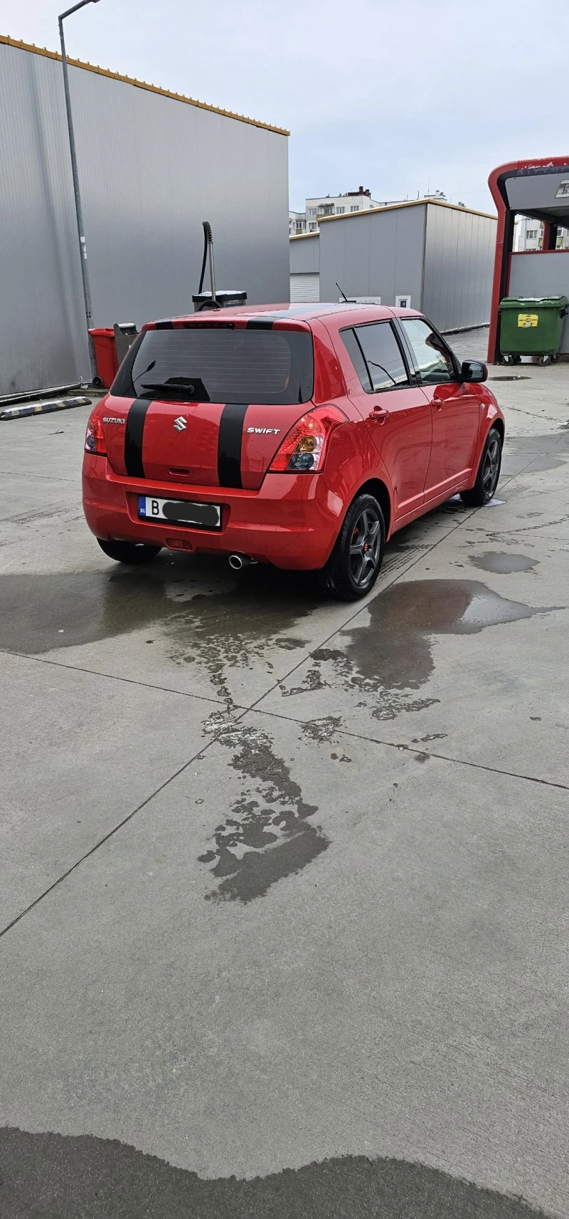 Suzuki Swift 1.3i 92k.c., снимка 4 - Автомобили и джипове - 48661791