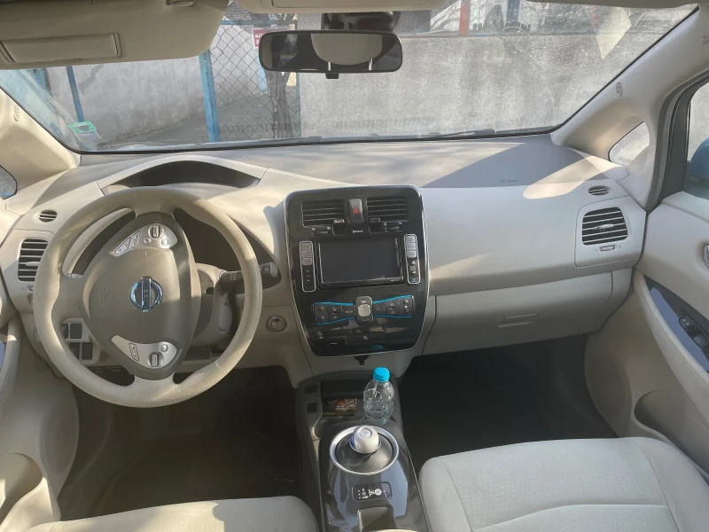 Nissan Leaf , снимка 5 - Автомобили и джипове - 48714402