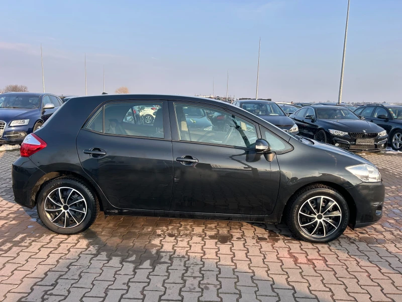 Toyota Auris 1.6i AVTOMAT EURO 5, снимка 5 - Автомобили и джипове - 49261797