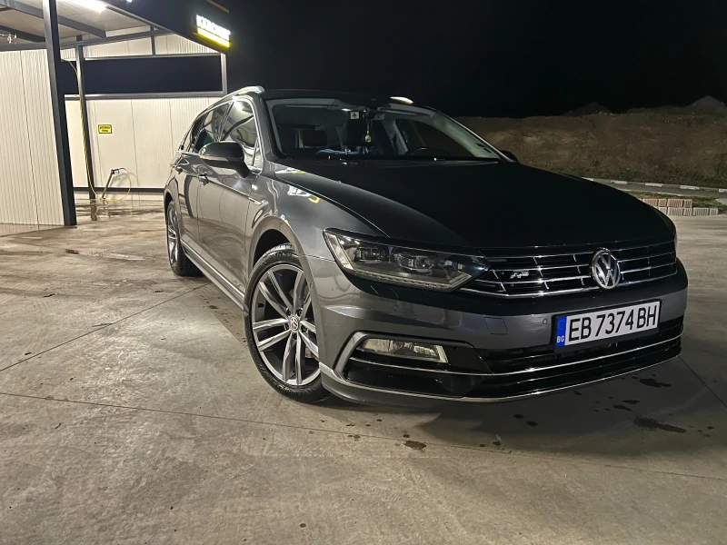 VW Passat R-Line, 2.0 4x4, Digital, снимка 14 - Автомобили и джипове - 50945615