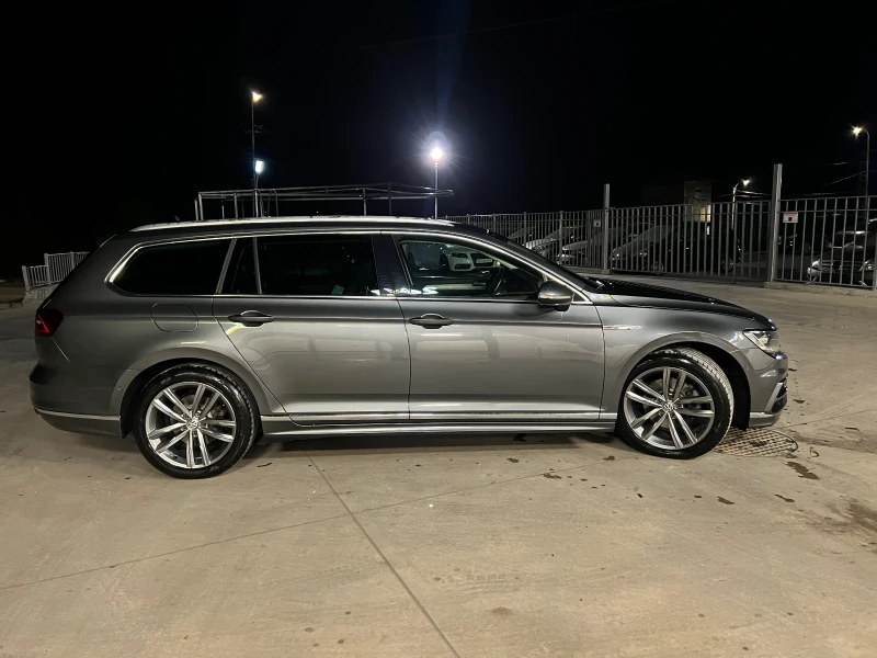 VW Passat R-Line, 2.0 4x4, Digital, снимка 12 - Автомобили и джипове - 50945615