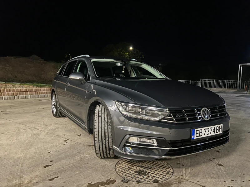 VW Passat R-Line, 2.0 4x4, Digital, снимка 7 - Автомобили и джипове - 50945615