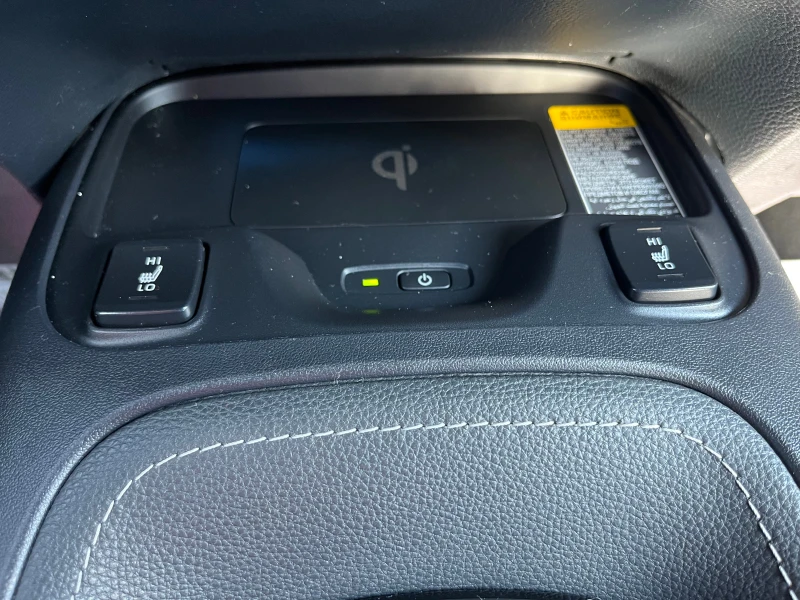 Toyota Corolla 1.8 HYBRID, снимка 15 - Автомобили и джипове - 52212180