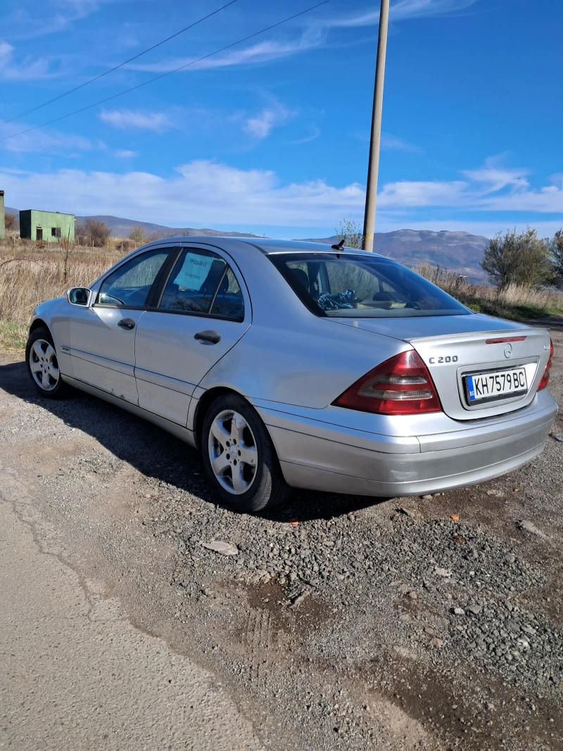 Mercedes-Benz C 200, снимка 4 - Автомобили и джипове - 52404226