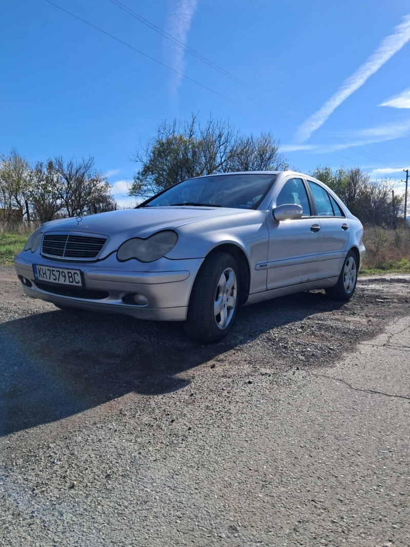 Mercedes-Benz C 200, снимка 3 - Автомобили и джипове - 52404226