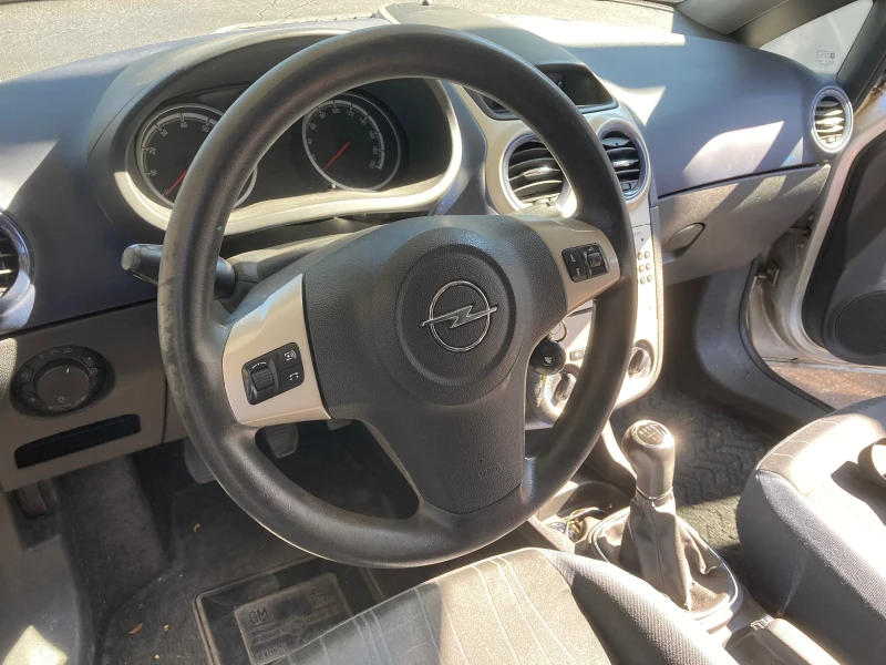 Opel Corsa 1.2 бензин, снимка 3 - Автомобили и джипове - 52501414