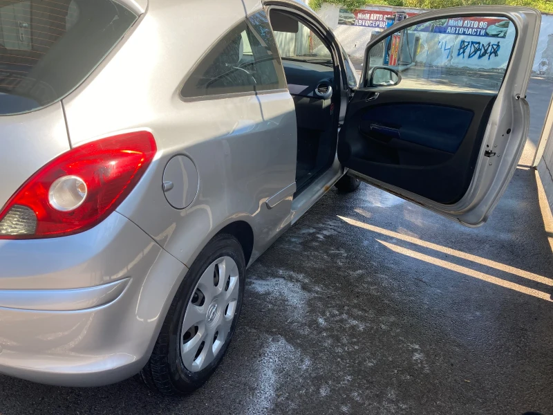 Opel Corsa 1.2 бензин, снимка 6 - Автомобили и джипове - 52501414
