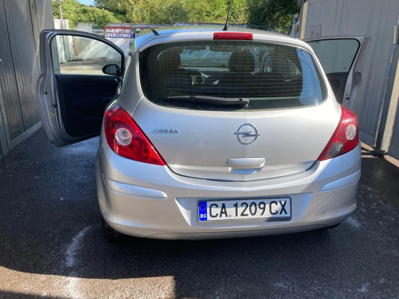 Opel Corsa 1.2 бензин, снимка 4 - Автомобили и джипове - 52501414