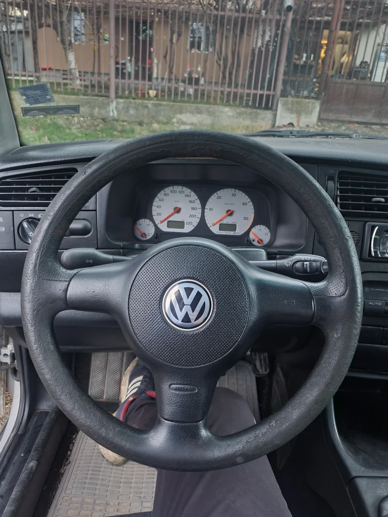 VW Golf GT 1.9TDI , снимка 6 - Автомобили и джипове - 52515193