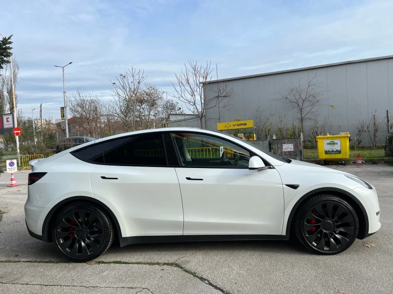 Tesla Model Y Dual motor Performance, снимка 3 - Автомобили и джипове - 52791338