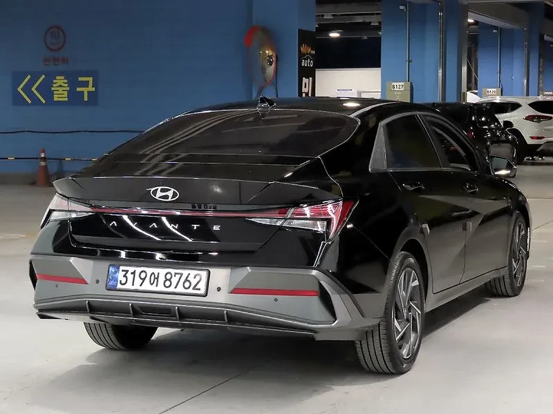 Hyundai Elantra (Cn7) 1.6 Inspiration, снимка 4 - Автомобили и джипове - 55087396