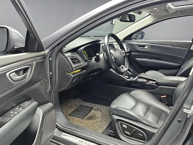 Renault Samsung SM6 2.0 Lpe Le, снимка 10 - Автомобили и джипове - 56165837