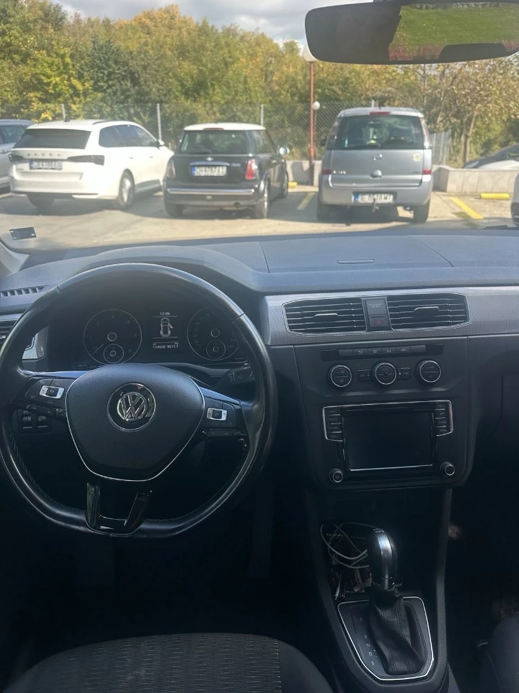 VW Caddy, снимка 8 - Автомобили и джипове - 56637908