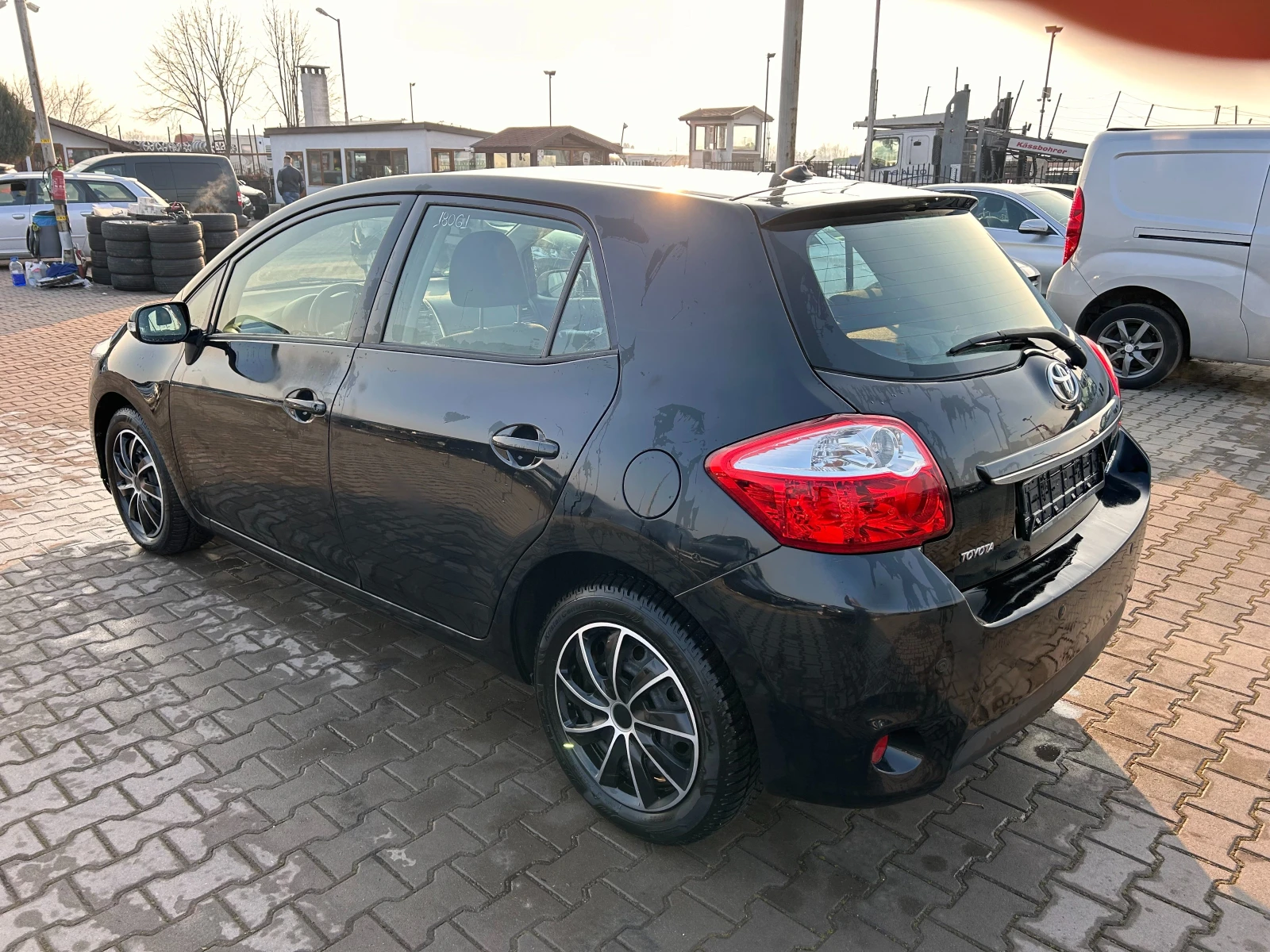 Toyota Auris 1.6i AVTOMAT EURO 5 - изображение 8