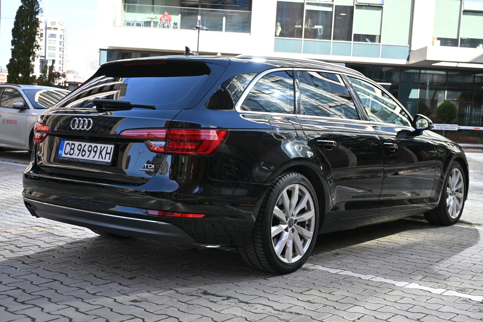 Audi A4 3.0tdi  Quattro/Matrix/Virtual/Hedap/MediaB&O, снимка 6 - Автомобили и джипове - 53864963
