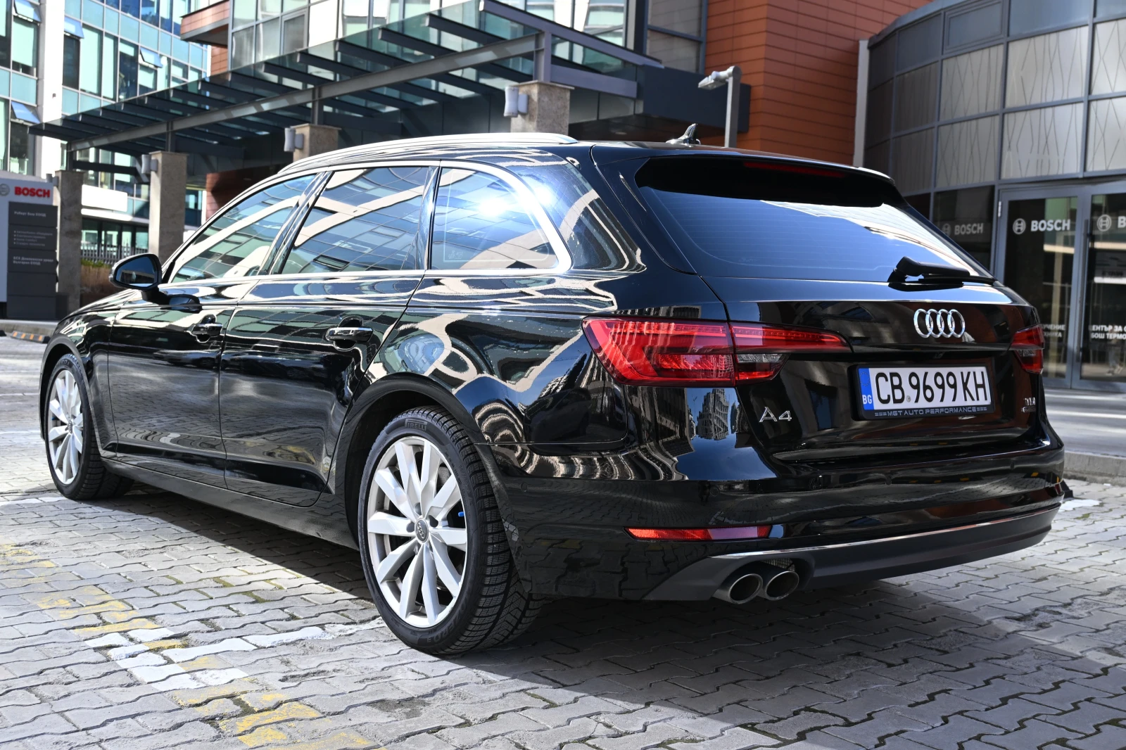 Audi A4 3.0tdi  Quattro/Matrix/Virtual/Hedap/MediaB&O, снимка 4 - Автомобили и джипове - 53864963