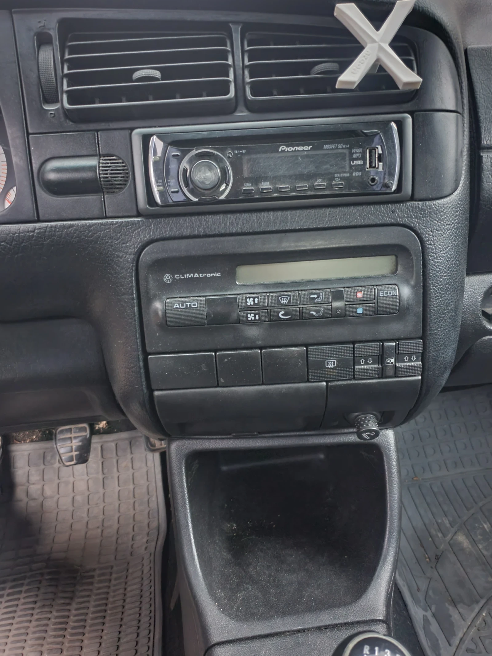 VW Golf GT 1.9TDI  - изображение 7