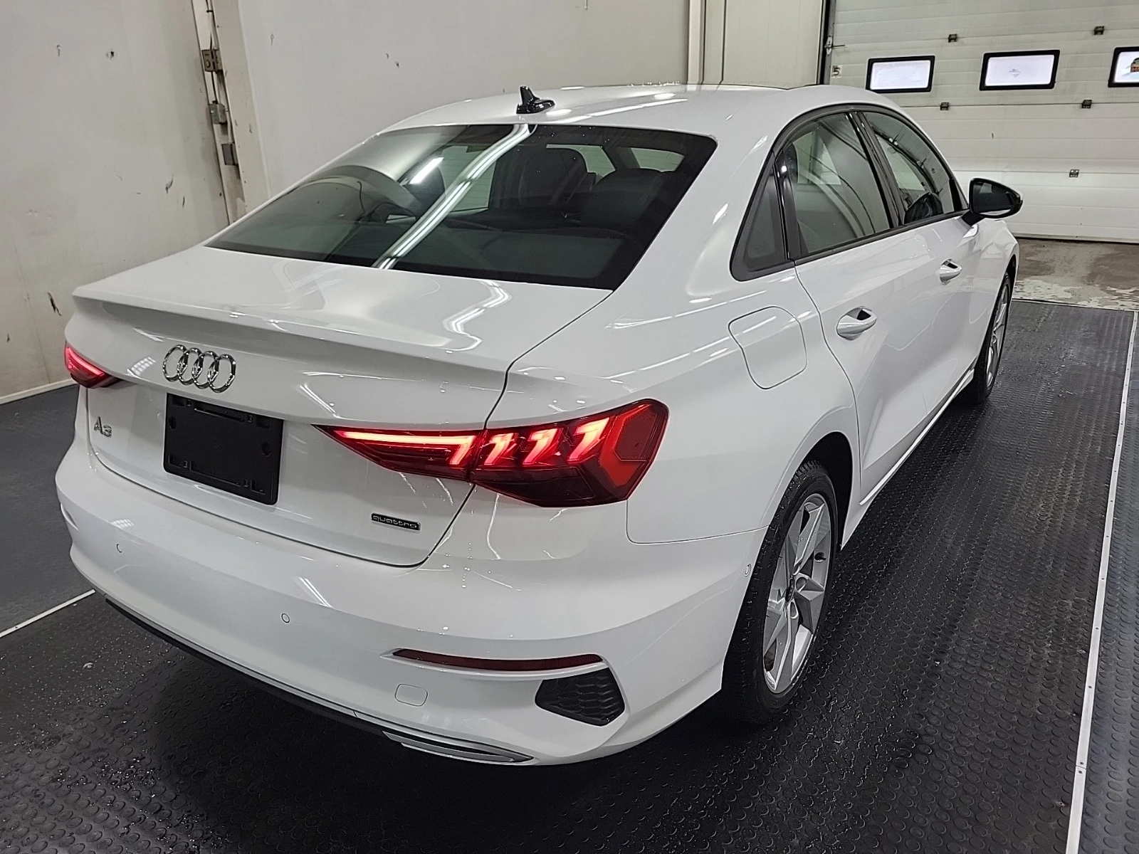 Audi A3 KOMFORT* * CARFAX * * ���� ������ * *  | Mobile.bg � ����������� 5