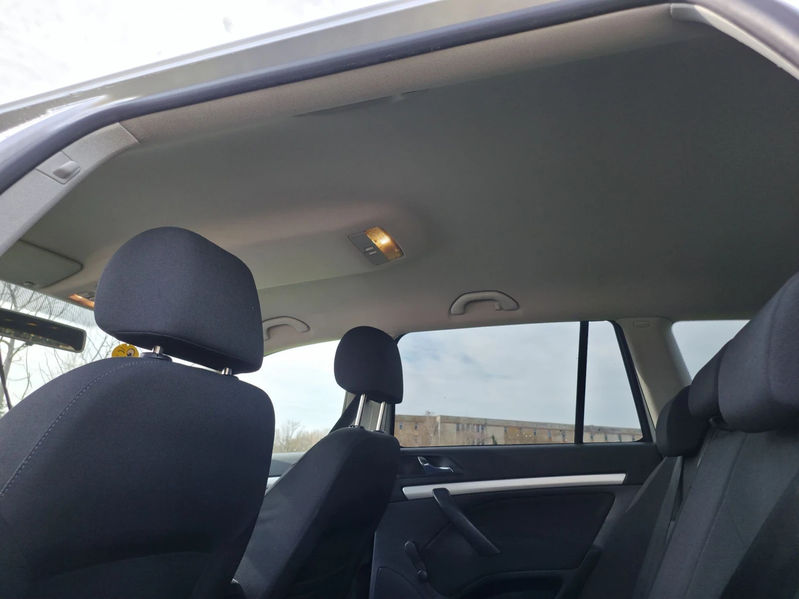 Skoda Octavia, снимка 9 - Автомобили и джипове - 54408684
