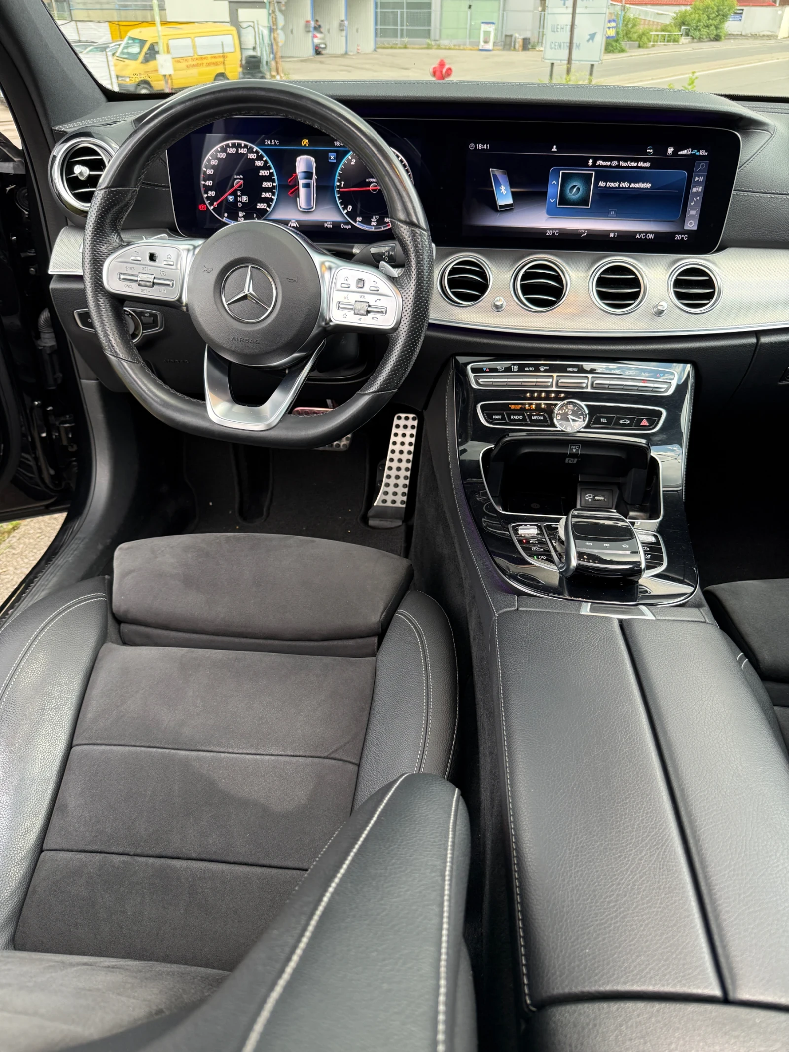 Mercedes-Benz E 220 AMG E220D, снимка 13 - Автомобили и джипове - 54821906
