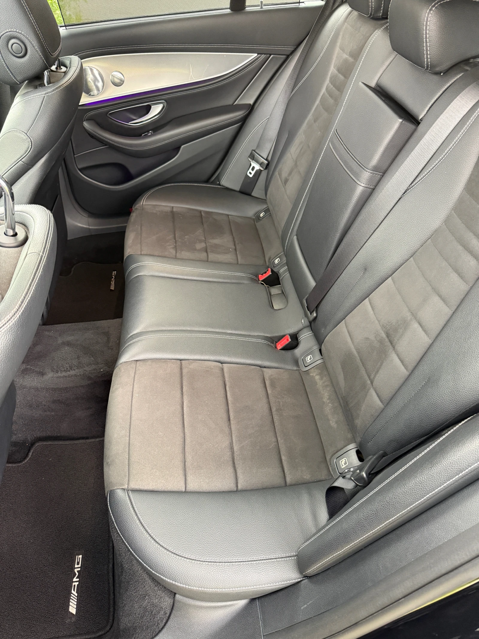 Mercedes-Benz E 220 AMG E220D, снимка 10 - Автомобили и джипове - 54821906