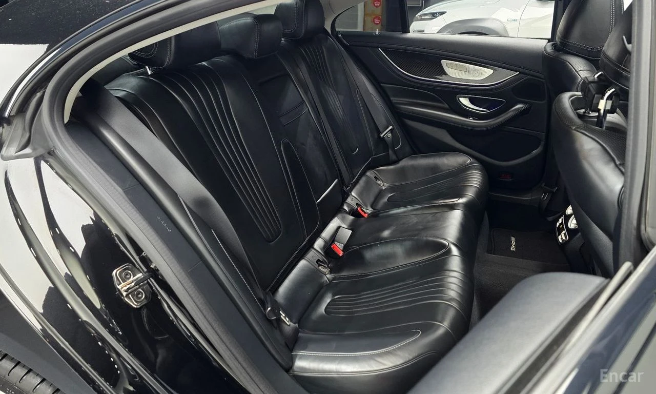Mercedes-Benz CLS 450 4MATIC* AMG LINE* 360 КАМЕРА* ОБДУХВАНЕ* , снимка 13 - Автомобили и джипове - 54912819
