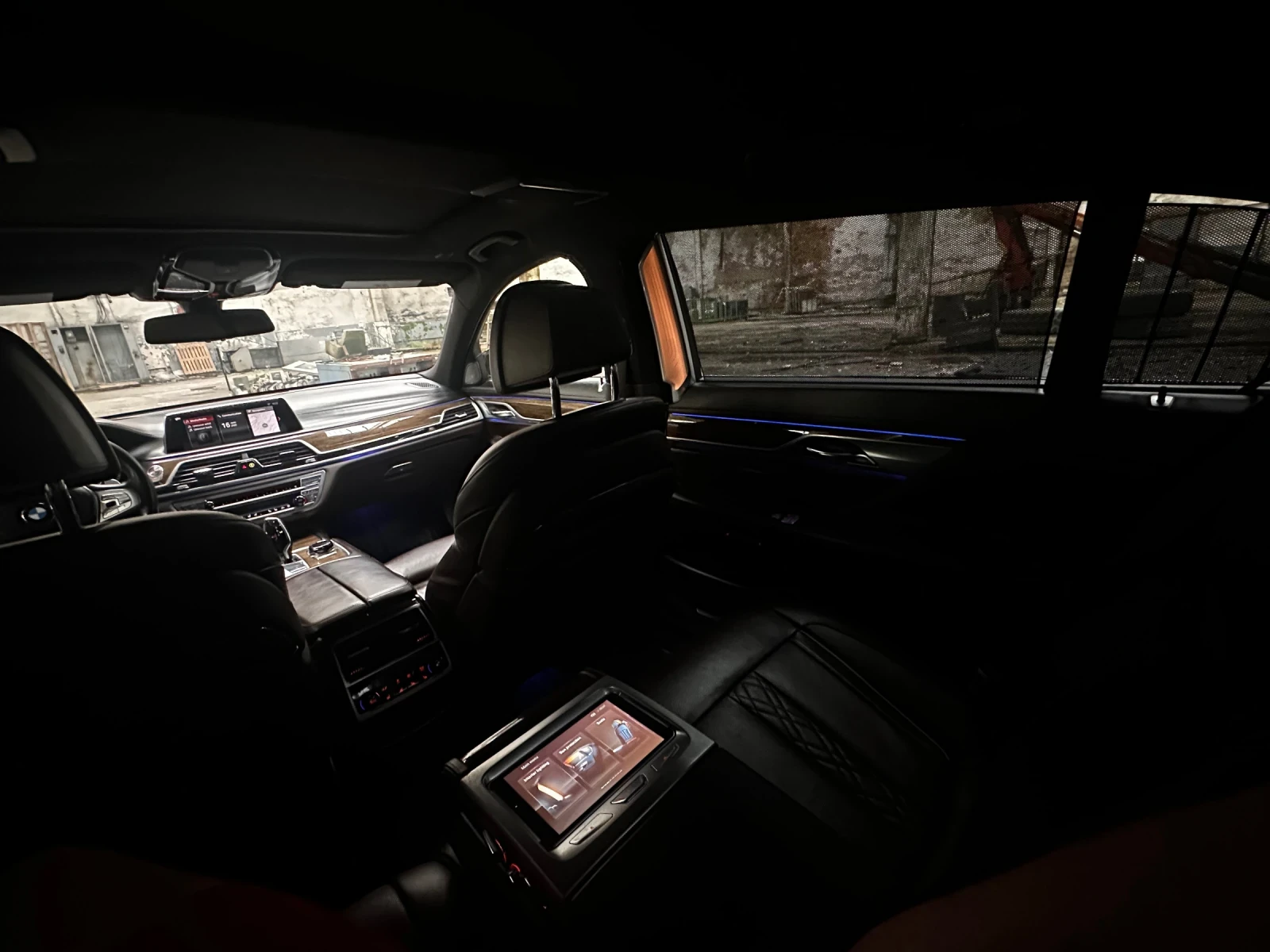 BMW 750, снимка 14 - Автомобили и джипове - 54963557