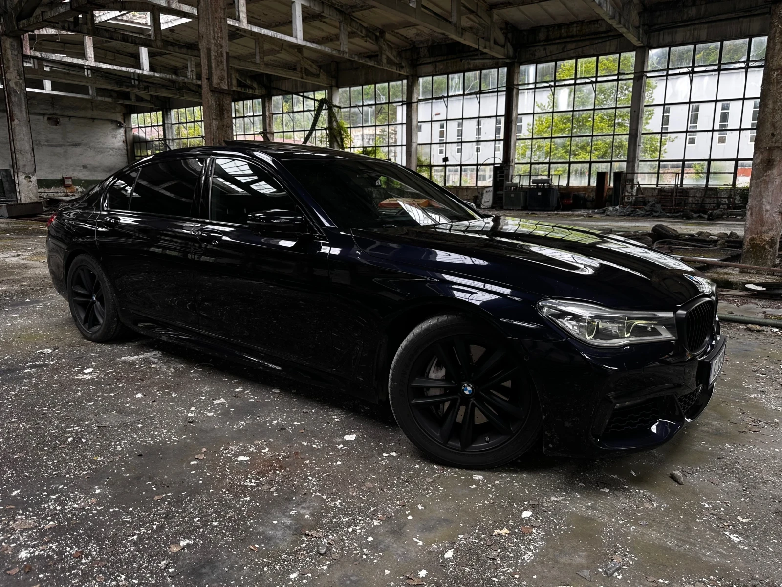 BMW 750, снимка 8 - Автомобили и джипове - 54963557