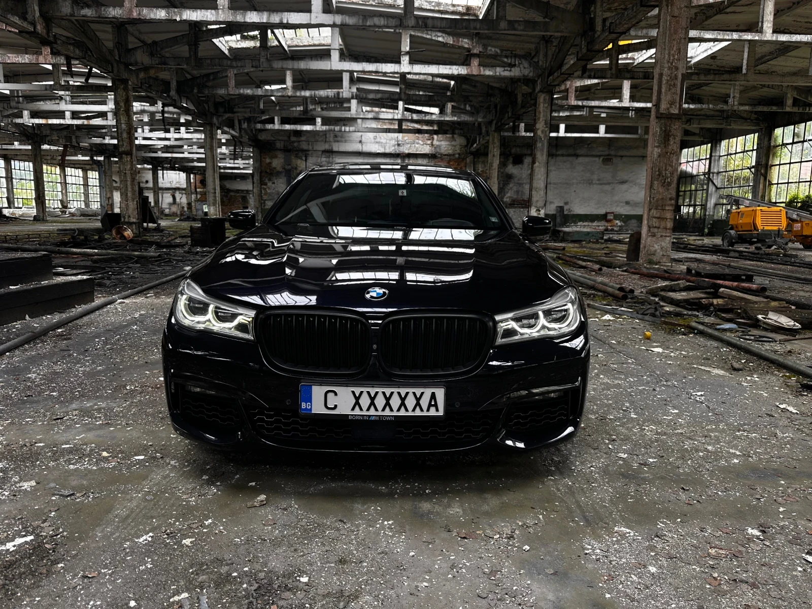 BMW 750, снимка 3 - Автомобили и джипове - 54963557