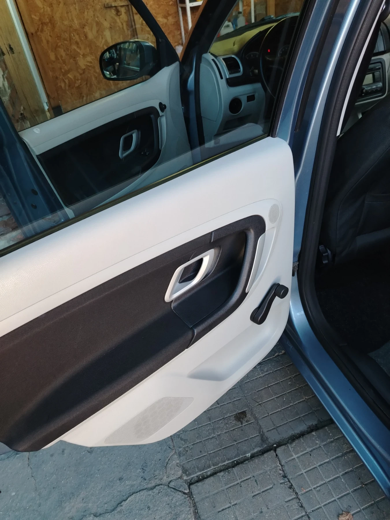 Skoda Fabia 1.4 , 16 V 86k.c LPG, снимка 6 - Автомобили и джипове - 55051178