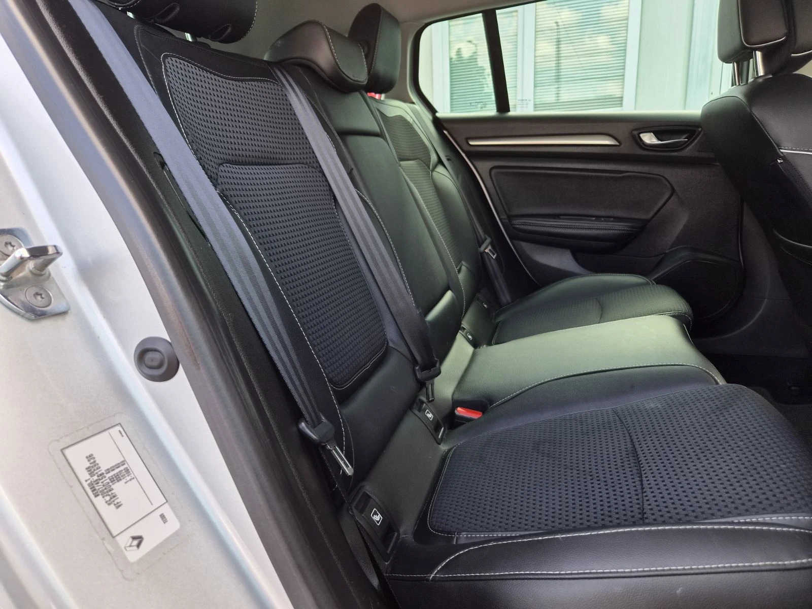 Renault Megane 1.5DCI-AUTOMATIC-2018г-BOSE, снимка 13 - Автомобили и джипове - 55071339