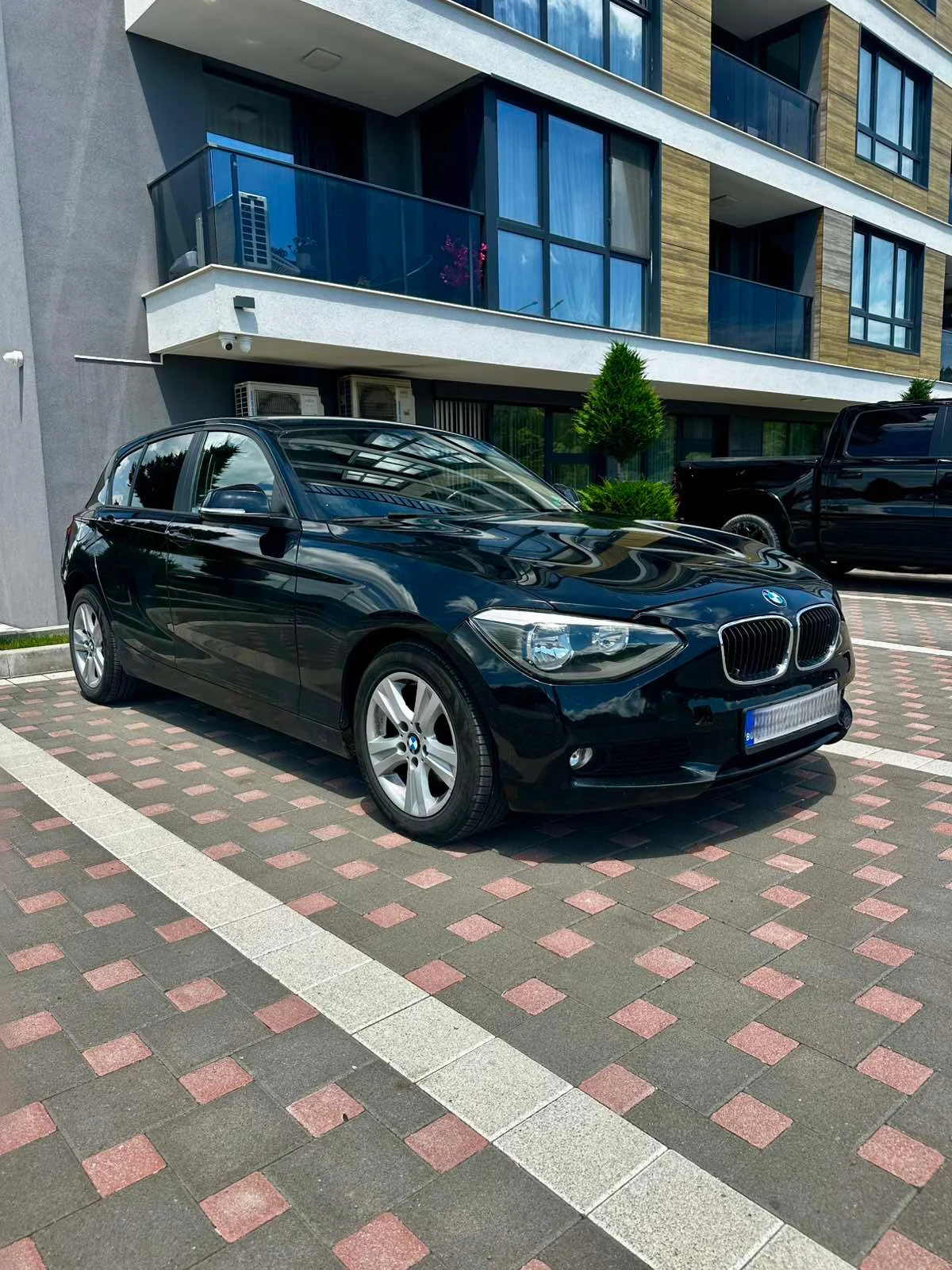 BMW 118 сменени вериги + 4 гуми + 4 допълнителни дж, снимка 4 - Автомобили и джипове - 55192050
