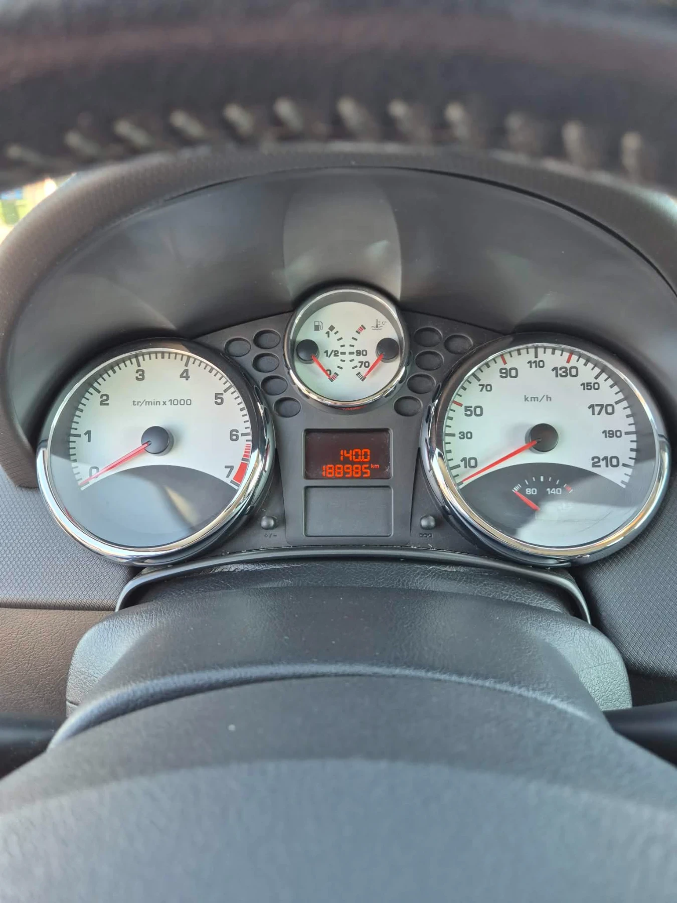 Peugeot 207, снимка 11 - Автомобили и джипове - 55500444