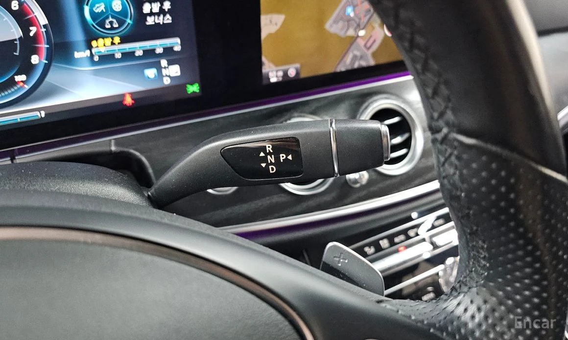 Mercedes-Benz E 300, снимка 9 - Автомобили и джипове - 55692661