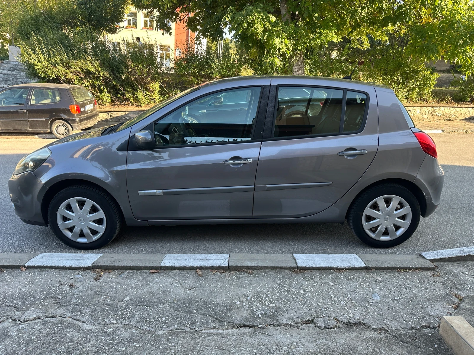 Renault Clio 1.2 GAZ* * * 146000* * * km.Navi. | Mobile.bg � ����������� 10