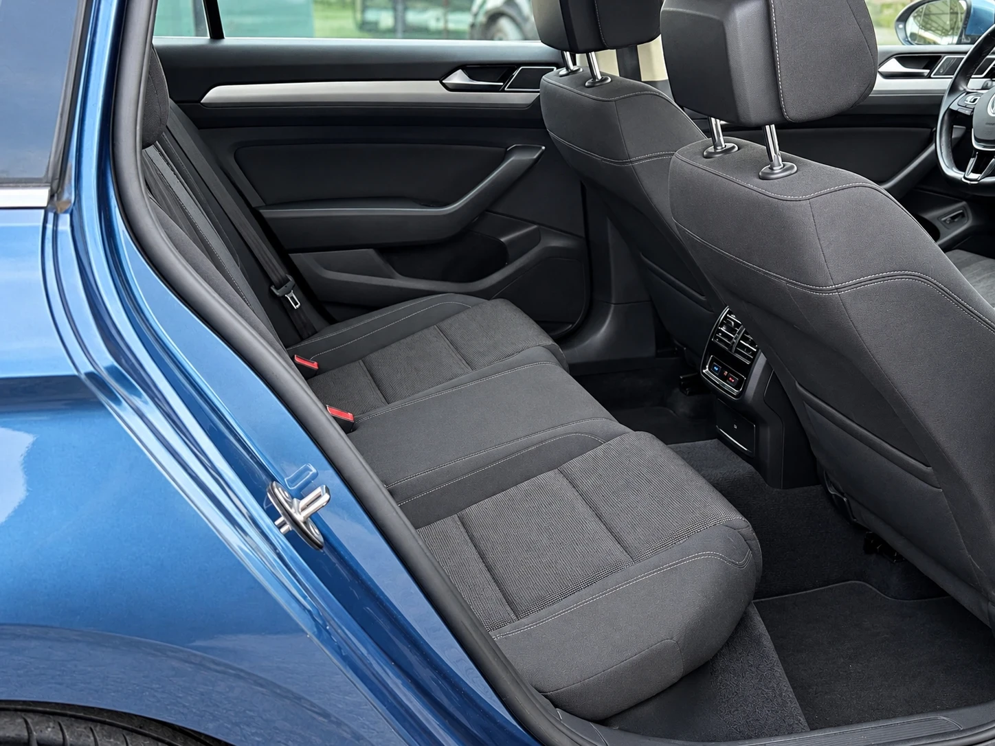 VW Passat TDI , снимка 8 - Автомобили и джипове - 56503819
