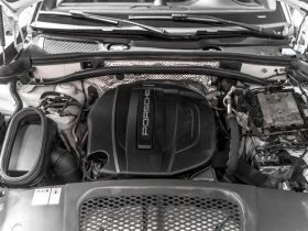 Porsche Macan * Accident Free| Canadian Vehicle| Carbon Fiber, снимка 17