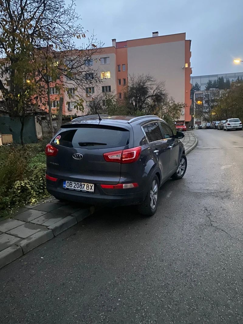 Kia Sportage, снимка 2 - Автомобили и джипове - 48093069