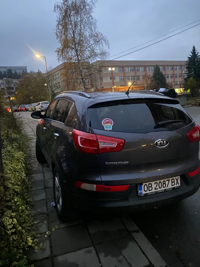 Kia Sportage, снимка 4 - Автомобили и джипове - 48093069