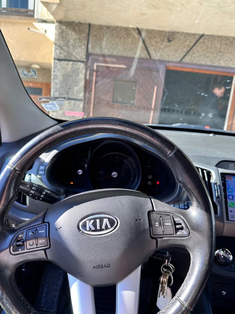 Kia Sportage, снимка 13 - Автомобили и джипове - 48093069