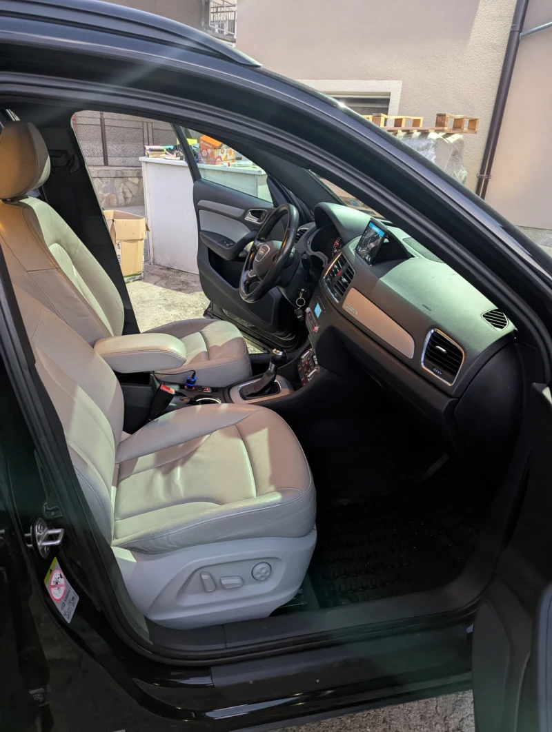 Audi Q3, снимка 12 - Автомобили и джипове - 52666037