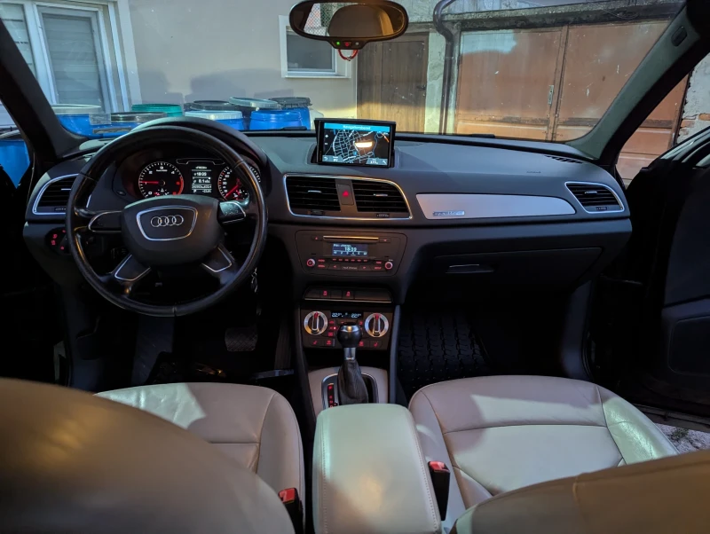 Audi Q3, снимка 7 - Автомобили и джипове - 52666037