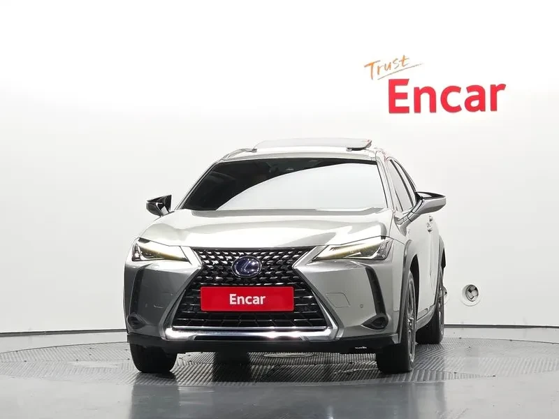 Lexus UX 250h 2.0 2WD , снимка 3 - Автомобили и джипове - 55740635