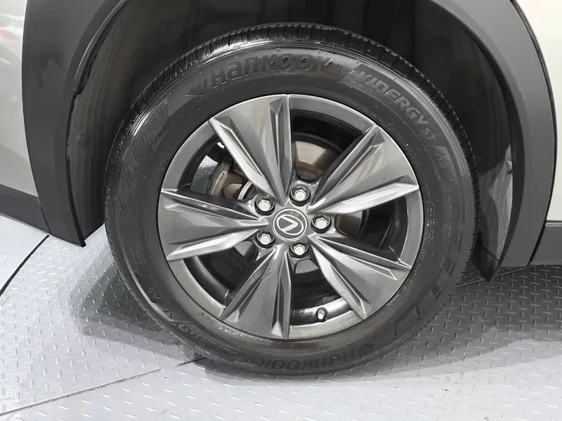 Lexus UX 250h 2.0 2WD , снимка 5 - Автомобили и джипове - 55740635