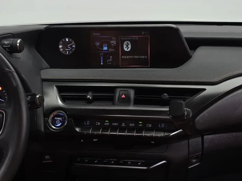 Lexus UX 250h 2.0 2WD , снимка 14 - Автомобили и джипове - 55740635