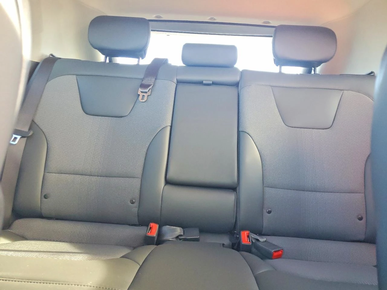 Kia Niro EV Wind, снимка 10 - Автомобили и джипове - 54034356