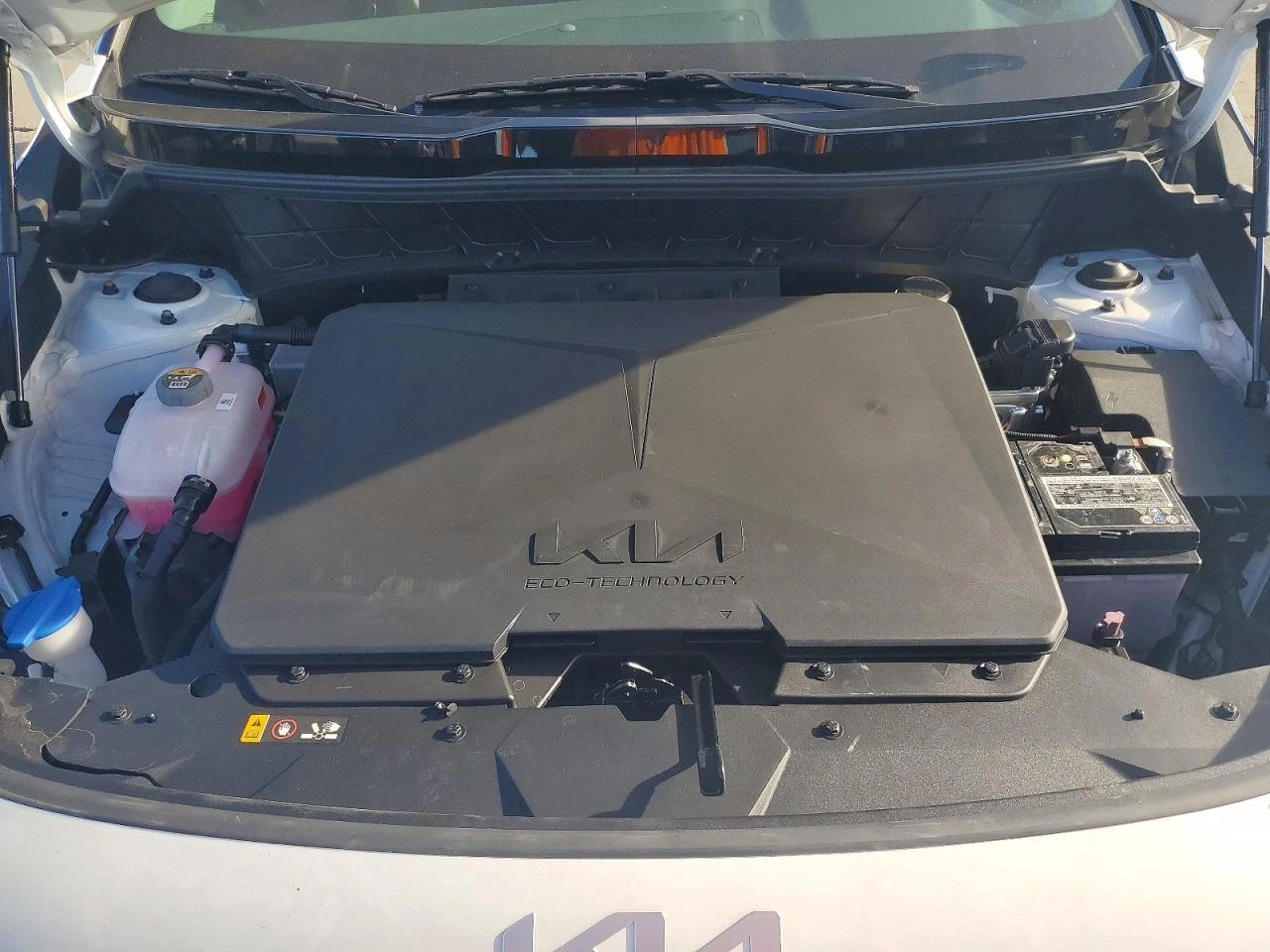 Kia Niro EV Wind, снимка 12 - Автомобили и джипове - 54034356